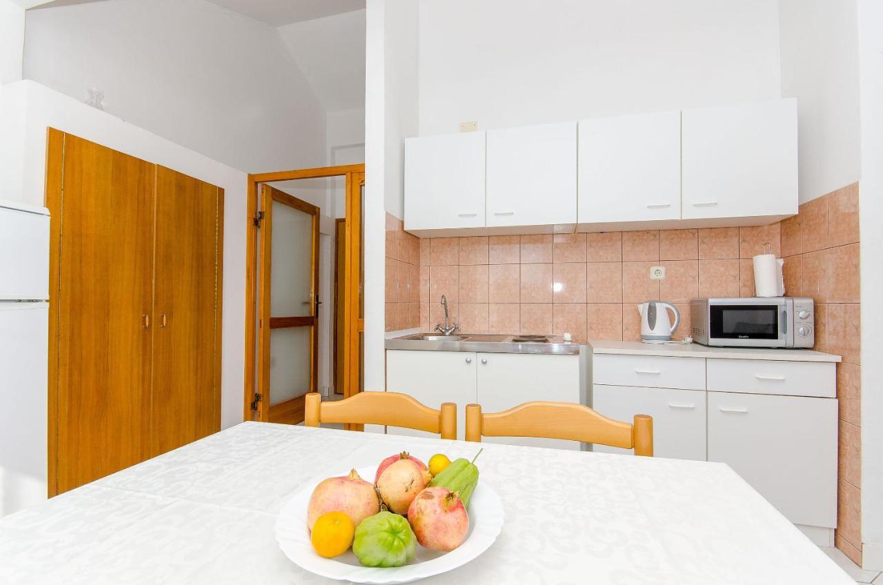 Apartments Zoran Drvenik  Kültér fotó